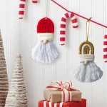 Ornement de Père Noël gris