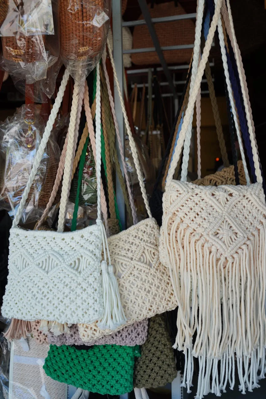 Sac macramé et matières naturelles